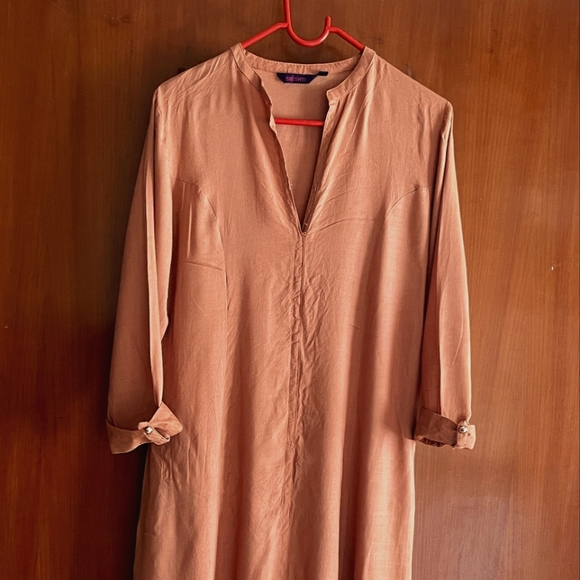 Shrishti kurti..new..fixed rate - Picture 3 of 8